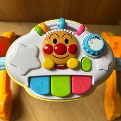 アンパンマン 8WAY ウォーカーまでへんしん! よくばりメリーの画像