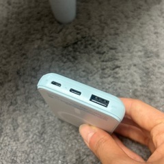 モバイルバッテリーらの画像