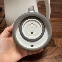 【タイガー】魔法瓶 電気ケトル 0.8L ホワイトの画像