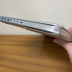 古いMacBookの画像
