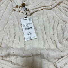 ZARA ニット　タグ付きの画像