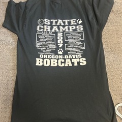 黒Tシャツの画像