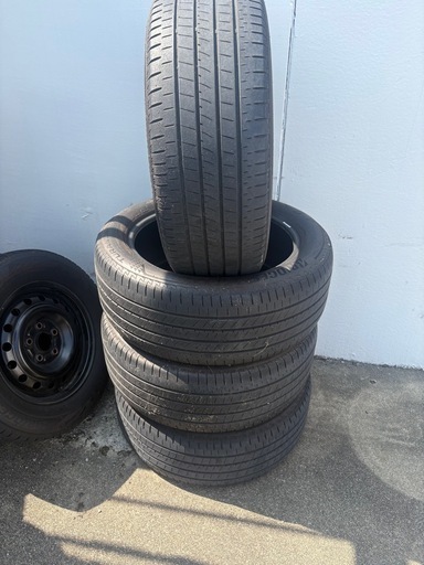 タイヤ 245/50R19