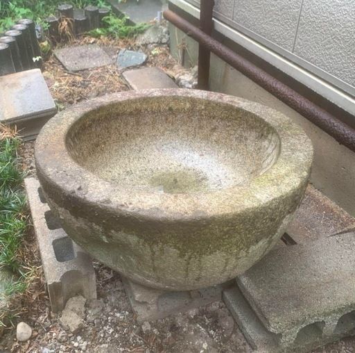 石臼  餅つき  庭石  レトロ