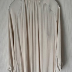 長袖トップス　の画像