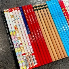鉛筆40本　B〜2B、赤鉛筆など　（筆記用具、文房具）　の画像
