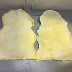 A4340　ウィズ　ナーシングラッグ　一匹物　2枚　床ずれ防止・医療用子羊の毛皮　シープスキン　丸洗いOKの画像