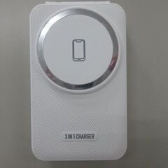 3in1ワイヤレスチャージャー 品番： 2323-3C2M838 ホワイト 3COINS スリーコインズの画像