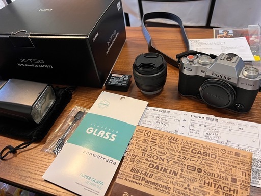 美品【FUJIFILM X-T50 /レンズキット】