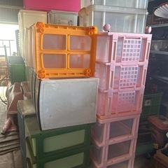 プラスチックケース　棚　引き出し　三段ボックス　収納　押入れ1個100円で まとめて、数個購入は値引きできます。の画像