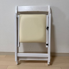 椅子の画像