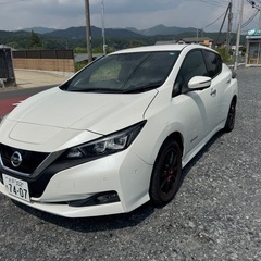 ze1 リーフ　車検来年10月　17万キロの画像