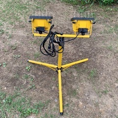 作業用 ハロゲン投光器 スタンド式ダブルの画像