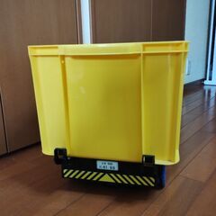 トラック型　おもちゃ箱の画像