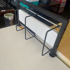 リサイクルショップどりーむ荒田店　No4518 デスクセット　袖机付き　使用感あり　PCデスクの画像