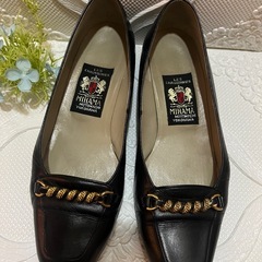 【美品】MIHAMA 黒 スクエアトゥ パンプス23.5センチの画像