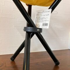 【タグ付き未使用品】折りたたみポータブル三脚チェアの画像