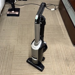 【超美品‼️】シャープ スティッククリーナー サイクロン式掃除機 2015年製 シルバー♪の画像