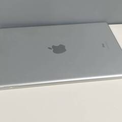 【美品】iPad 第8世代/Wi-Fiモデル/A2270/32GB〈MYLA2J/A〉の画像