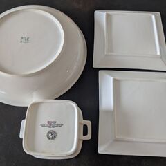 シンプル陶器4点セットの画像