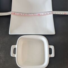シンプル陶器4点セットの画像