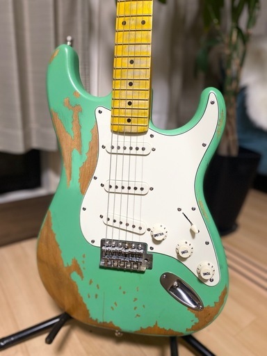  【月末価格】レリック加工　ミントグリーンエレキギター