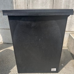 ゴミ箱の画像