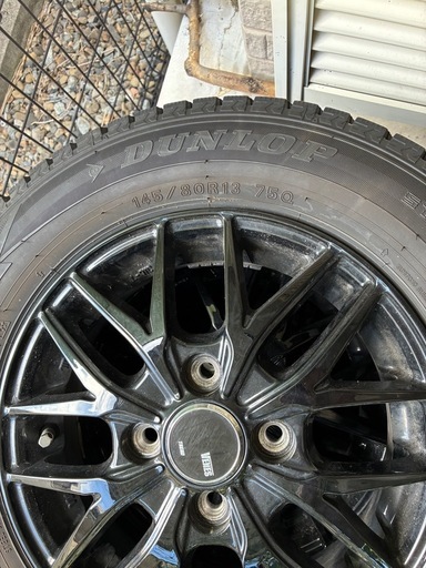 スタッドレスタイヤ
145/80R13