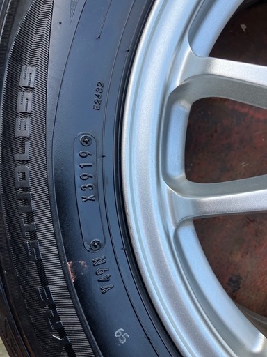 中古ダンロップ195/65R15 タイヤ4本セット プリウス ,ノア ,ヴォクシー