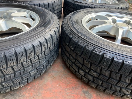 中古ダンロップ195/65R15 タイヤ4本セット プリウス ,ノア ,ヴォクシー ,エスクァイア ,セレナ 195-65-15  