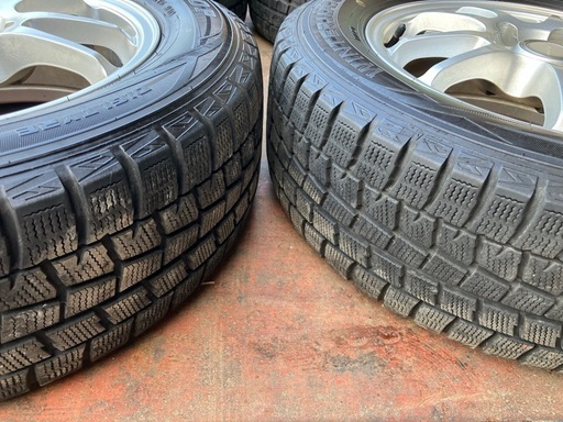 中古ダンロップ195/65R15 タイヤ4本セット プリウス ,ノア ,ヴォクシー ,エスクァイア ,セレナ 195-65-15  