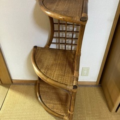 ３段ラタンシェルフ　扇形コーナーの画像