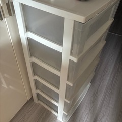 透明収納ケースの画像