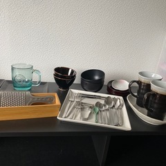 食器まとめ売りの画像