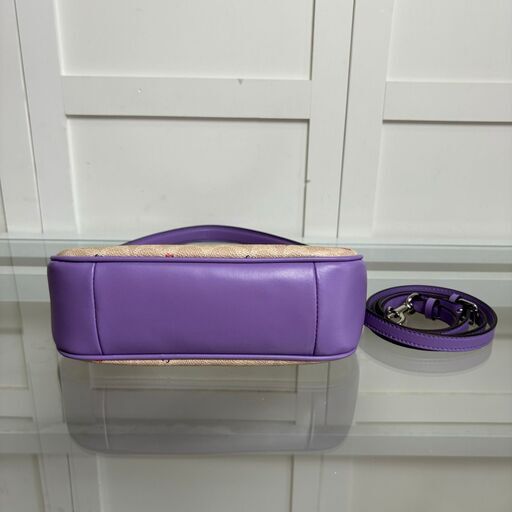 コーチ] ショルダーバッグ teri purp 脇下バッグ バナナ 斜め掛け