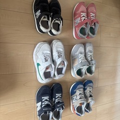 キッズ　スニーカー　6足セットの画像