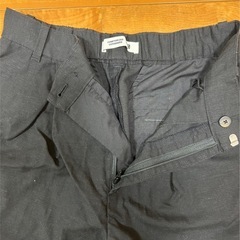 リネンブレンドバレルレッグパンツ（ユニクロ）の画像