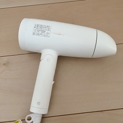 サロニア ドライヤーの画像