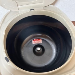 タイガー　IH炊飯器　JKW-A100 5.5合炊き　2013年製の画像