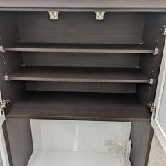 【在庫限り】 キッチンボード  NITORI ニトリ ダイニングボード レンジボード 食器棚 スモークガラス 開扉:ダークブラウンの画像