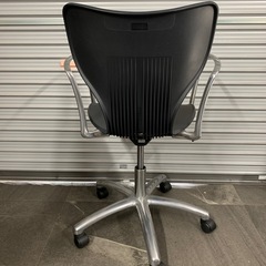 店舗・出張買取実施中★キャスター付きチェアー　椅子　黒　ブラックの画像