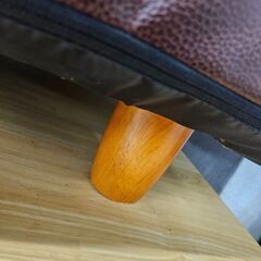 【リサイクルショップどりーむ天保山店】No.2880　リクライニングローソファ　合皮　ブラウン　背もたれ・肘置きリクライニングできます♪　現状品販売の画像