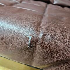 【リサイクルショップどりーむ天保山店】No.2880　リクライニングローソファ　合皮　ブラウン　背もたれ・肘置きリクライニングできます♪　現状品販売の画像