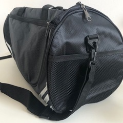 【中古品】3本ライン ブラック シルバー 筒形 ショルダーバッグ ボストンバッグ 旅行カバン 2way ハンドバッグ　の画像