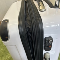【リユース☆エコちょっぷ】【ホワイト】キャリーケース スーツケース ハードタイプ 4輪の画像