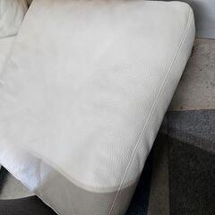 【リサイクルショップどりーむ天保山店】No.3656　five by five　本革カウチソファ　ホワイト　オットマン付き　美品です🎵の画像