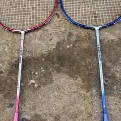 【決まりました！9/11取引予定】YONEX GR-400バトミントンラケット 2本セットの画像