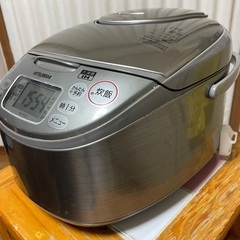 【受付停止中】三菱5.5合炊き炊飯器※パッキン切れています※の画像