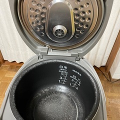 【受付停止中】三菱5.5合炊き炊飯器※パッキン切れています※の画像