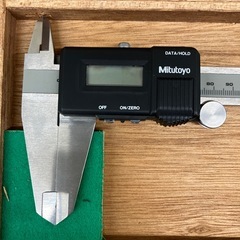 【中古】【店頭引取限定】デジタルノギス Mitutoyo 500-30 3程度A ¥10,000 (税込¥11,000)　の画像
